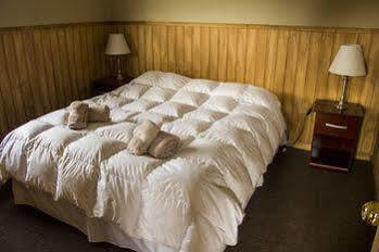 Hosteria Lago Tyndall Torres del Paine National Park Extérieur photo