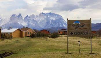 Hosteria Lago Tyndall Torres del Paine National Park Extérieur photo